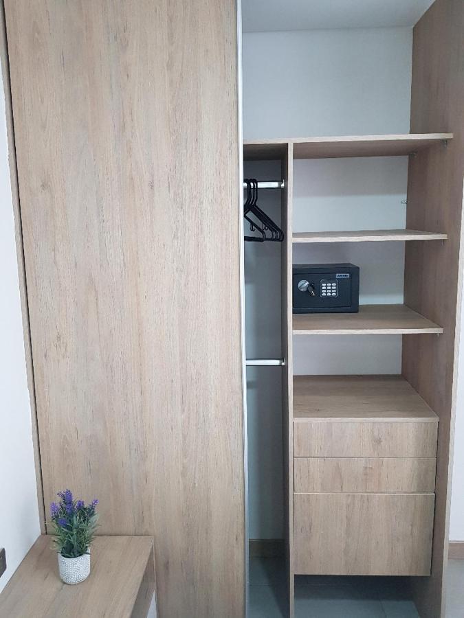 Zenia 70 Living & Apartment *