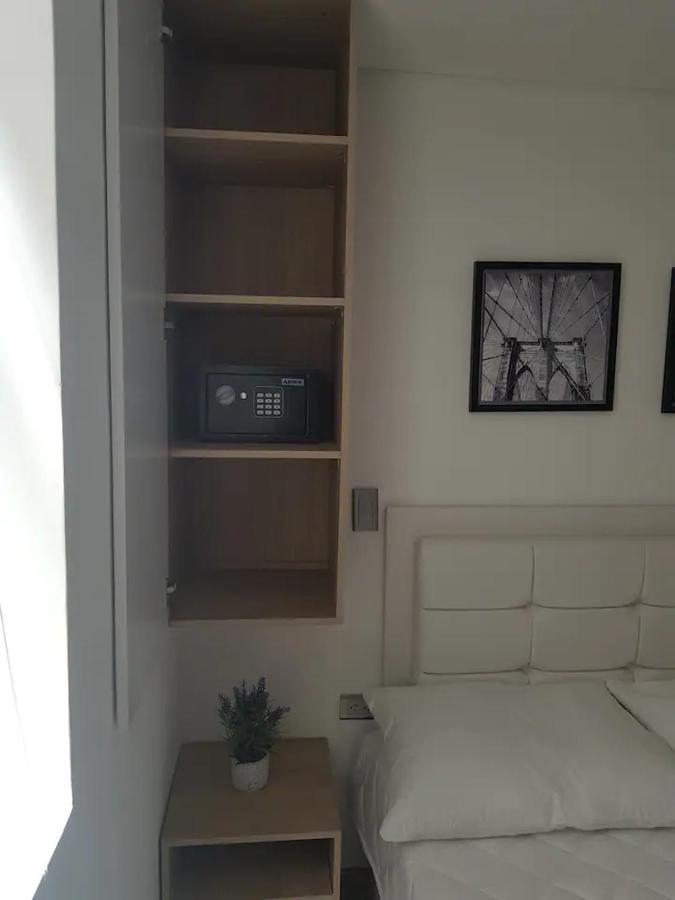 Zenia 70 Living & Apartment *
