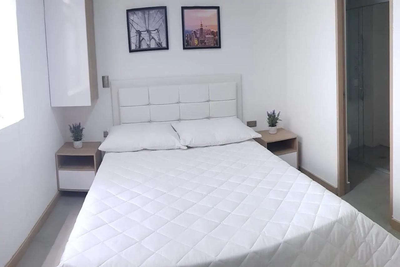 Zenia 70 Living & Apartment *