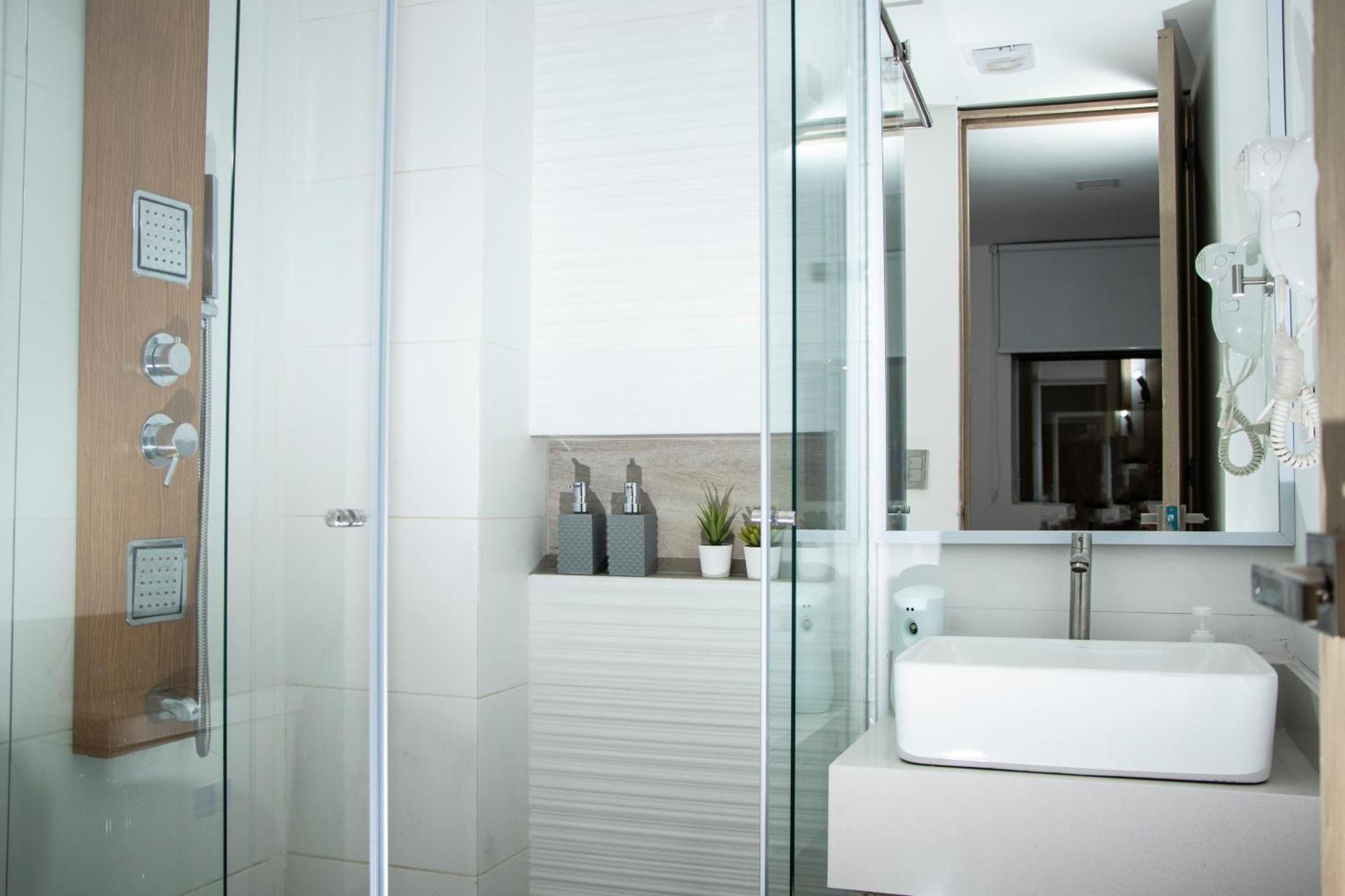 Zenia 70 Living & Apartment