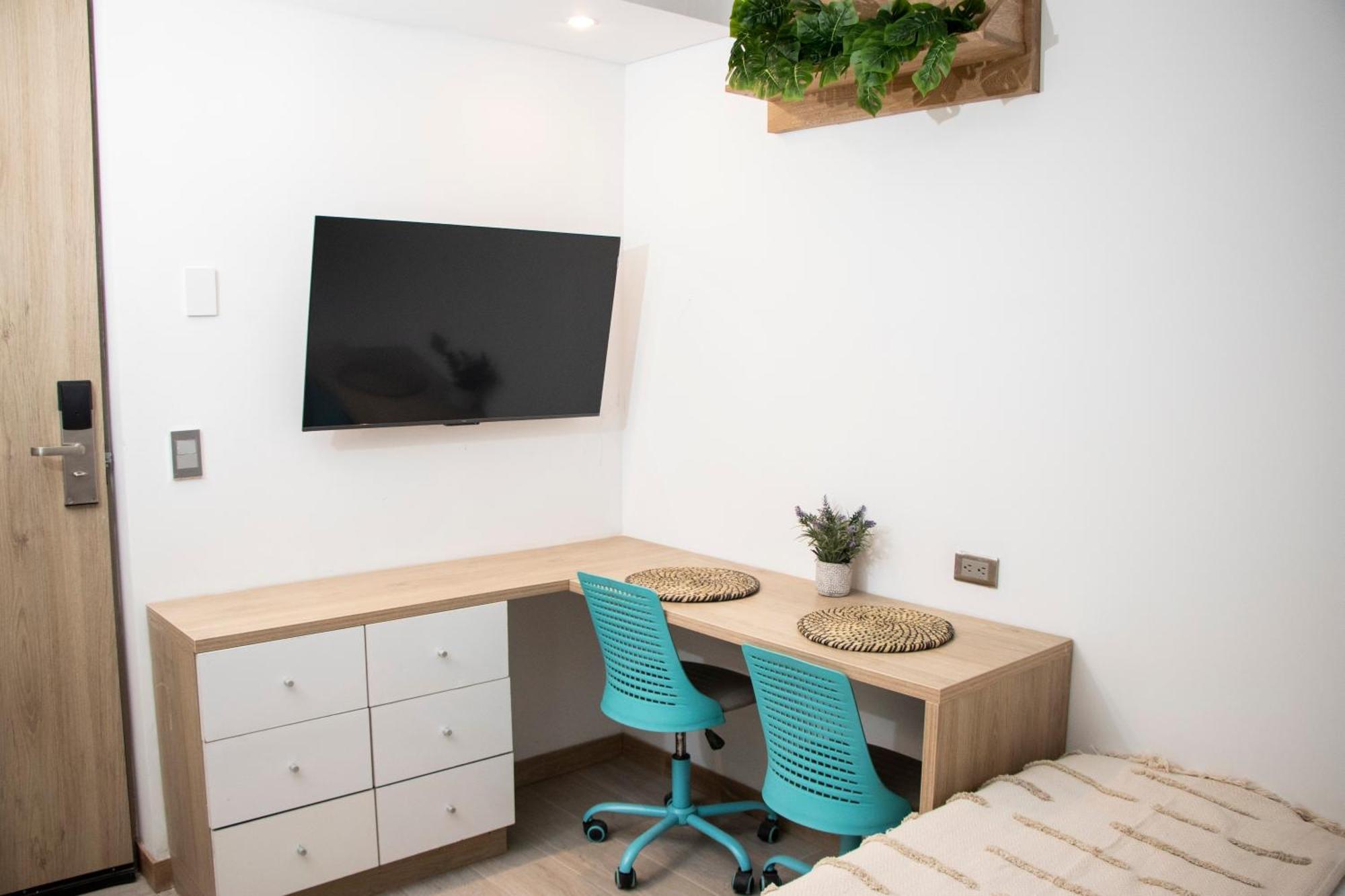 Zenia 70 Living & Apartment *