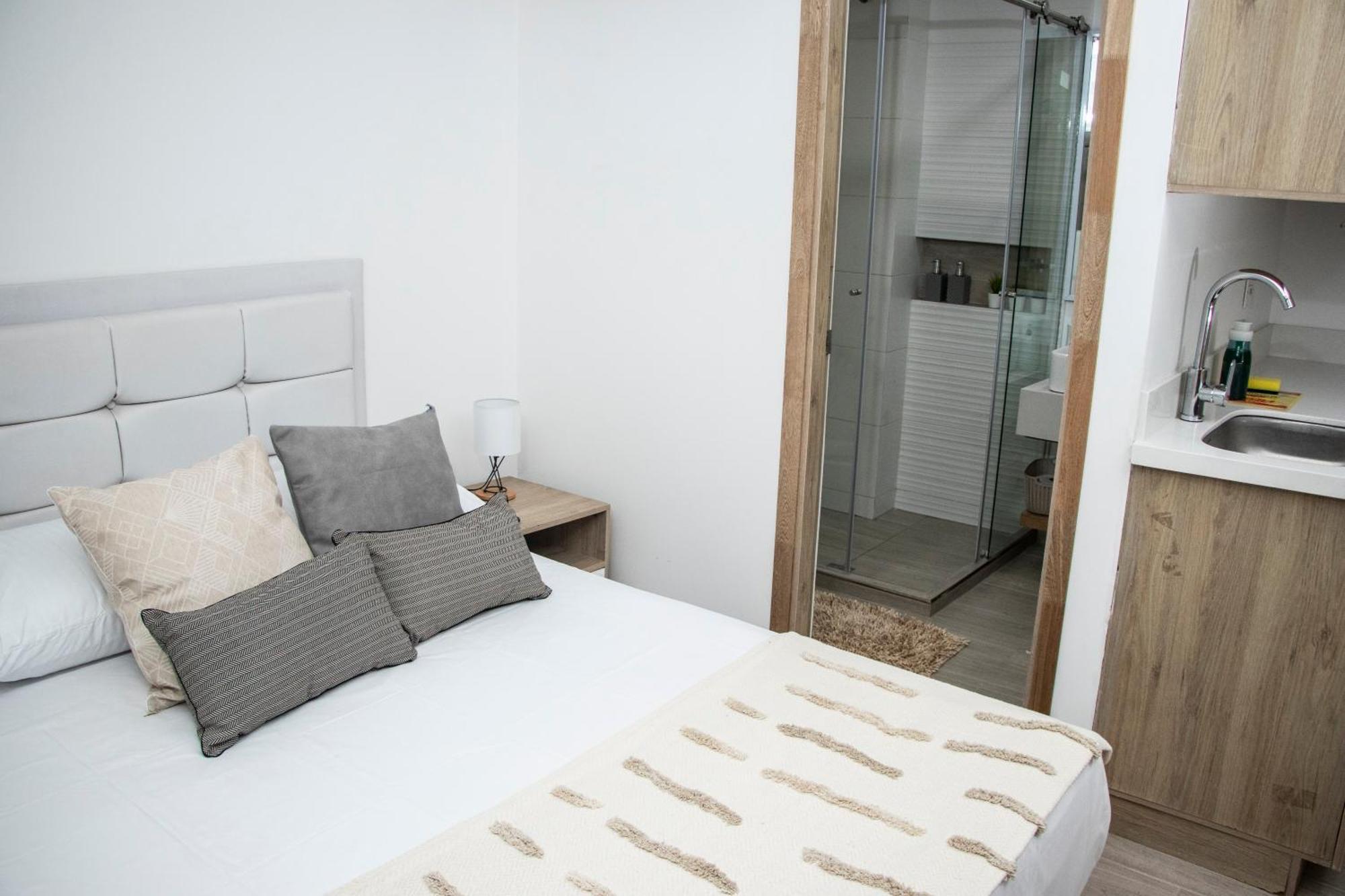 Zenia 70 Living & Apartment *