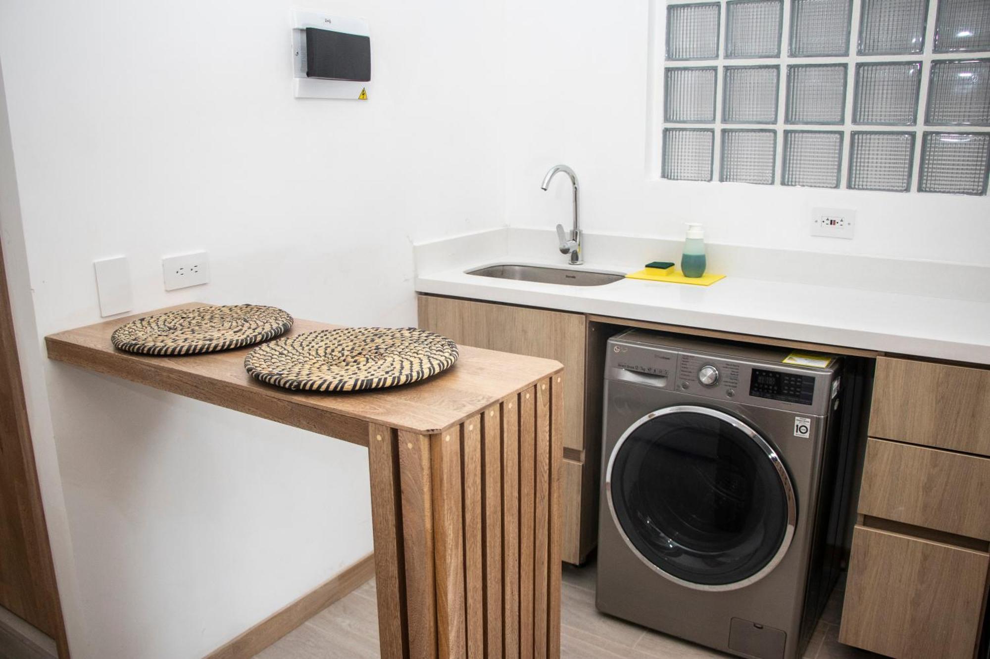 Zenia 70 Living & Apartment