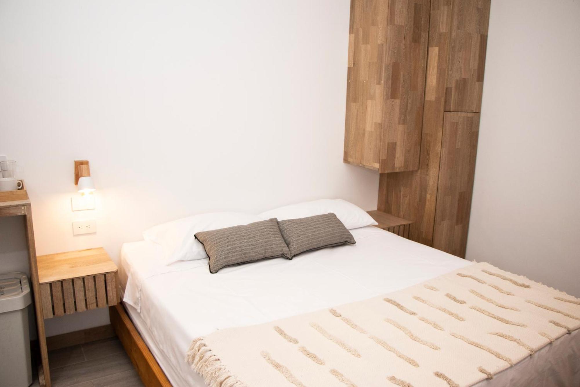 Zenia 70 Living & Apartment